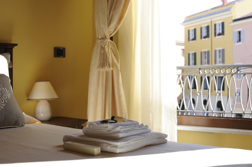 Piazza Azuni 18 Guest House Sassari Exteriér fotografie
